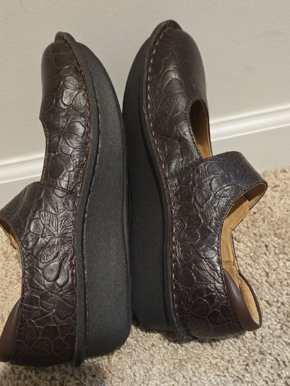 Dark Brown Floral Mary Jane Shoes - Picture 5 of 10